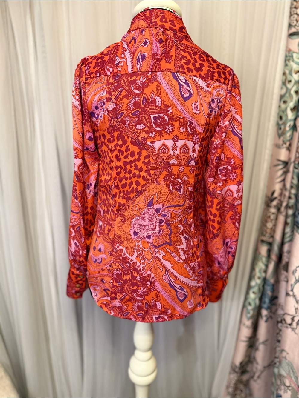 Free People XS Orange Paisley Leopard Ruched Button Down Blouse Boho - Picture 6 of 14